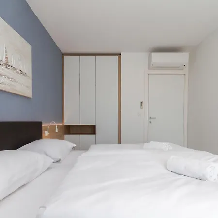 Apartment Azur With Sea View Umag Exterior foto