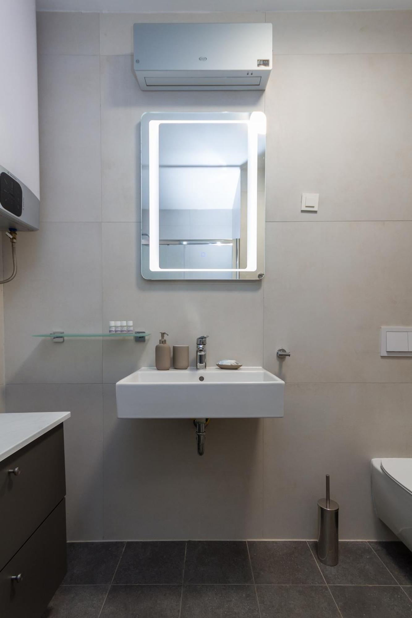 Azur With Sea View Apartment *