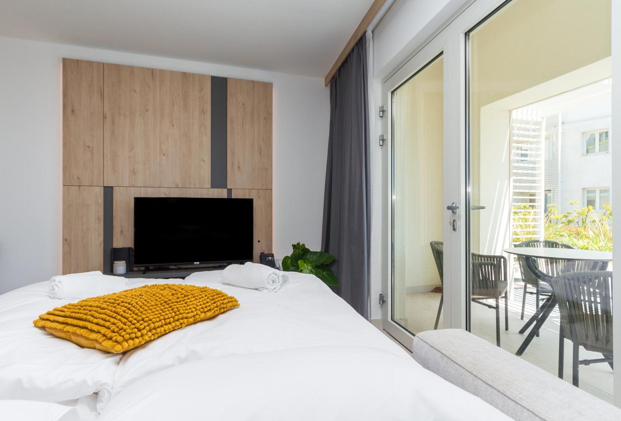 Azur With Sea View